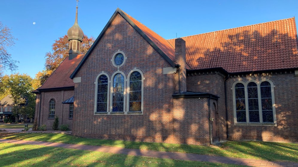 Die St. Johannes B. Kirche in Thüle